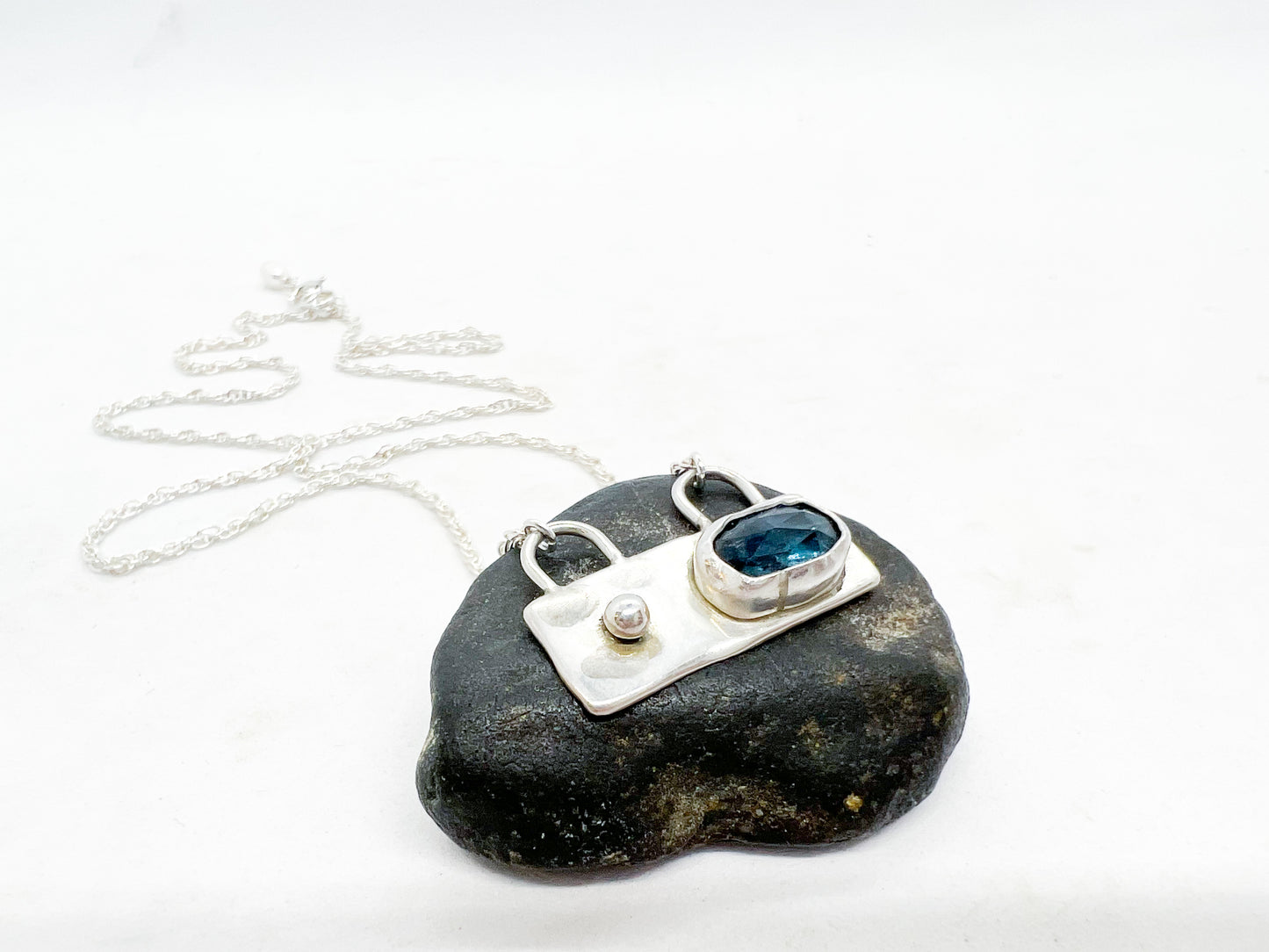 Teal Moss Kyanite Medallion Chain