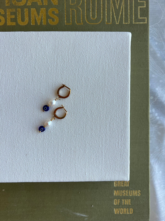 Ojo Pearl Hinge Hoops