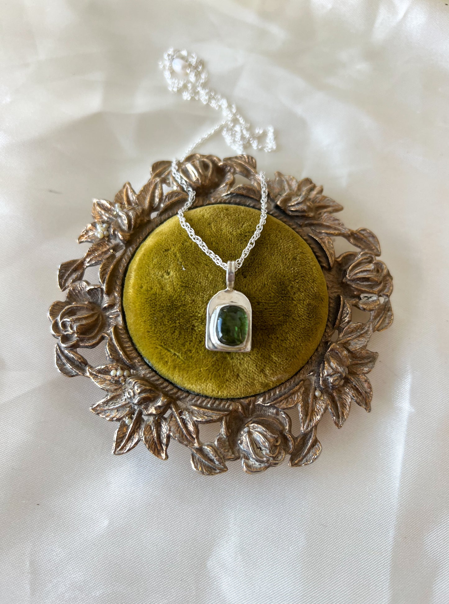 Green Olive Tourmaline: La Puerta Medallion