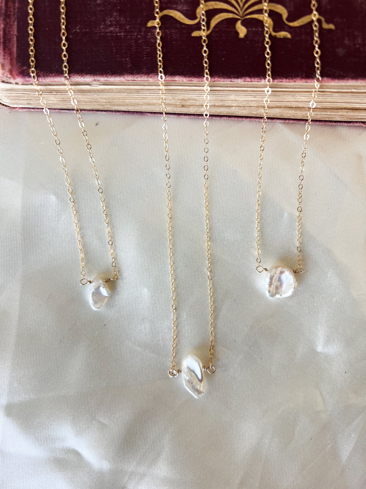 Keshi Pearl Chain Classic