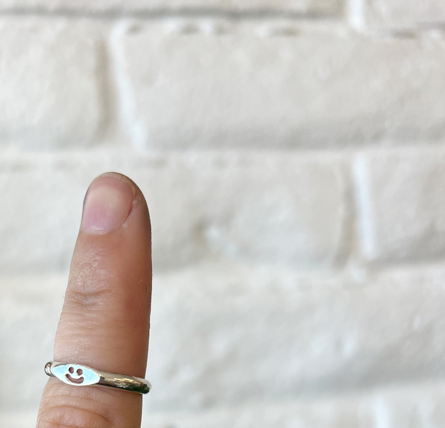 sonrisa mini signet ring