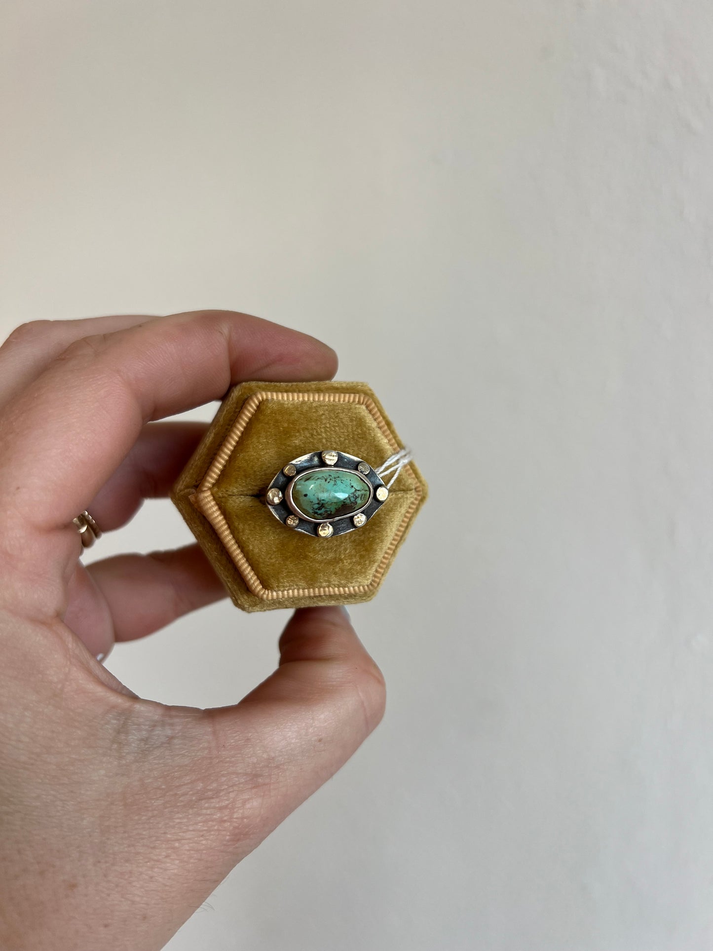 Turquoise Amulette Shadowbox Ring